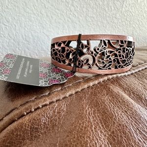 Paparazzi bracelet cuff- copper